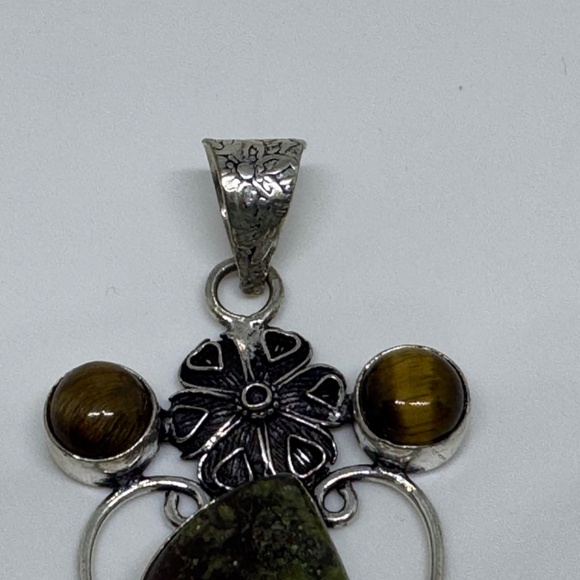 New Sterling Silver Bloodstone Pendant - Picture 2 of 5